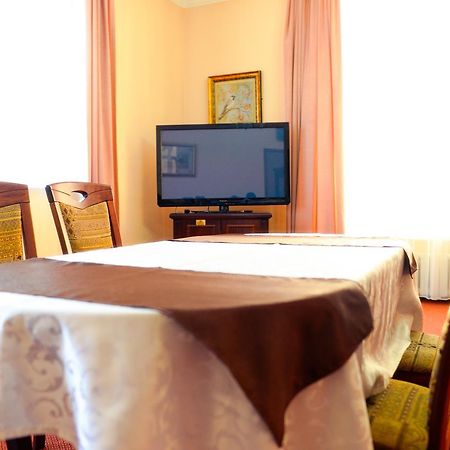 San Marino Hotel Astana Екстериор снимка