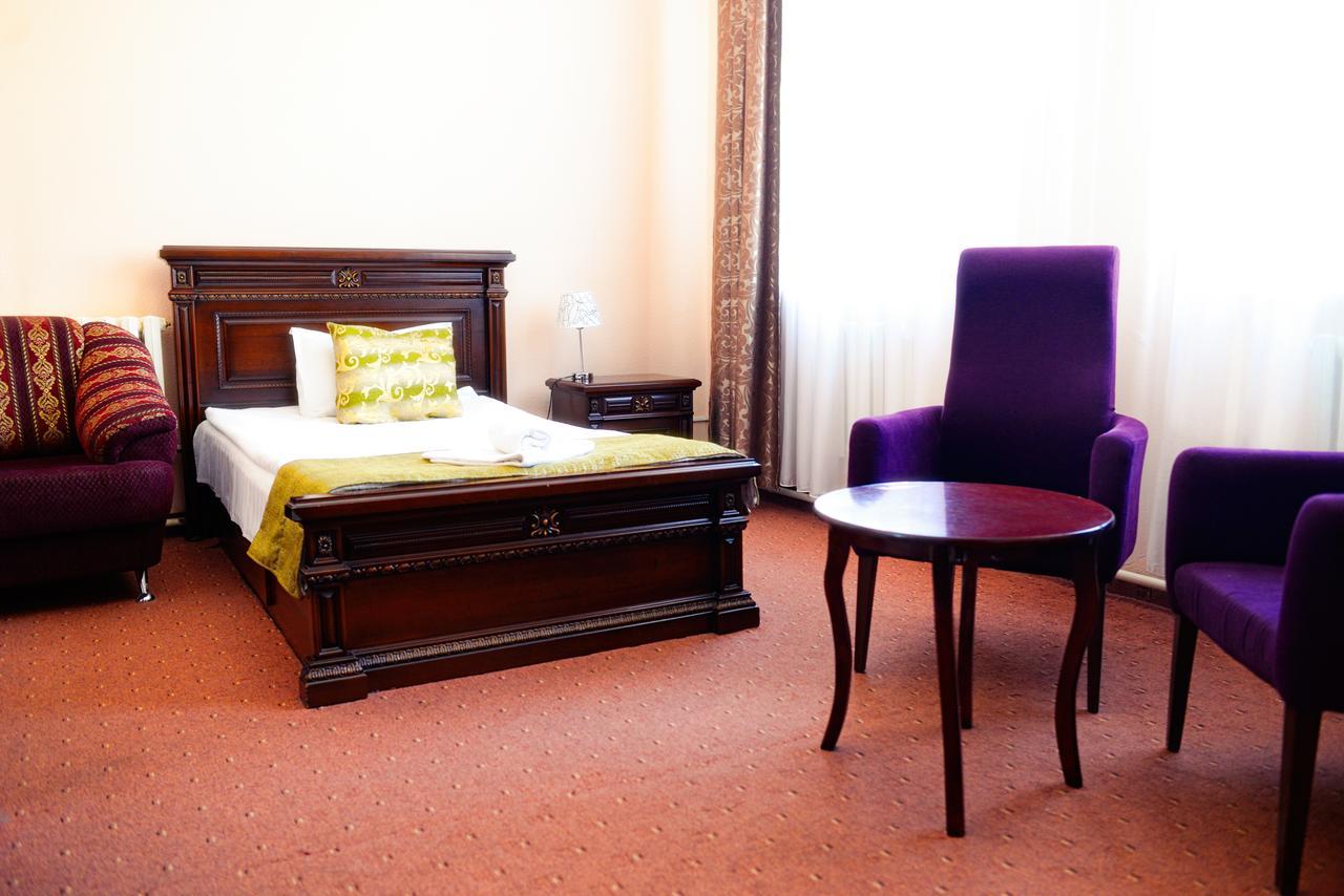 San Marino Hotel Astana Екстериор снимка