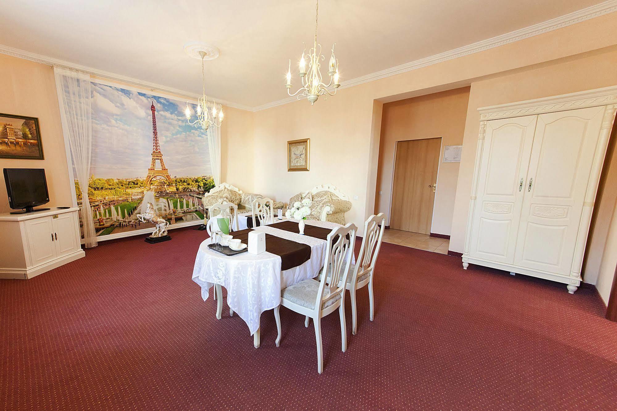 San Marino Hotel Astana Екстериор снимка