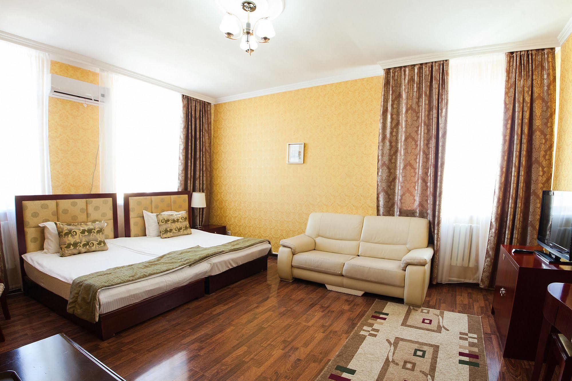 San Marino Hotel Astana Екстериор снимка