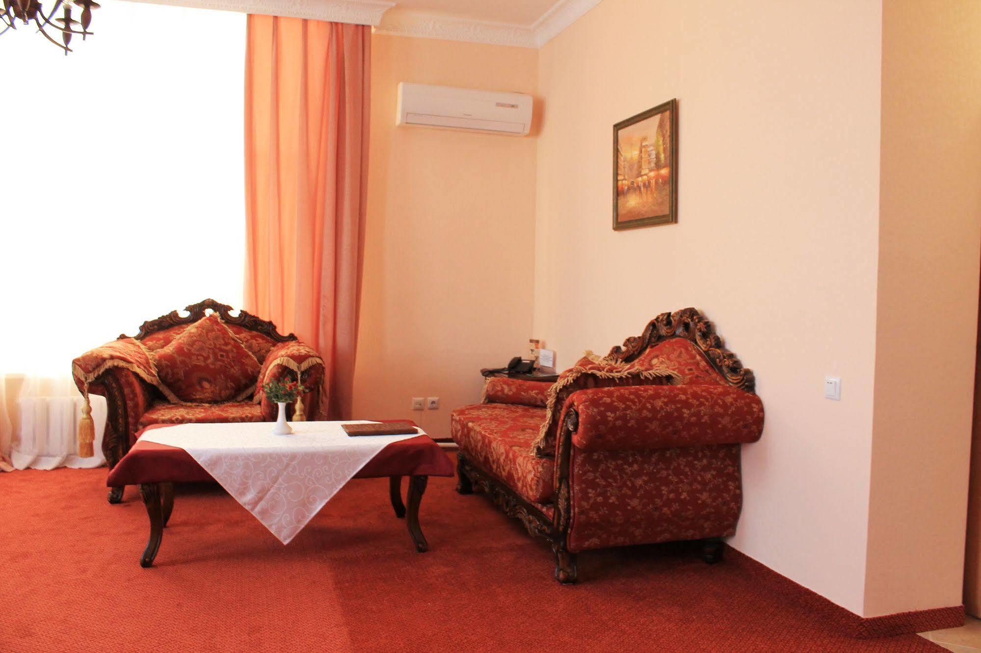 San Marino Hotel Astana Екстериор снимка