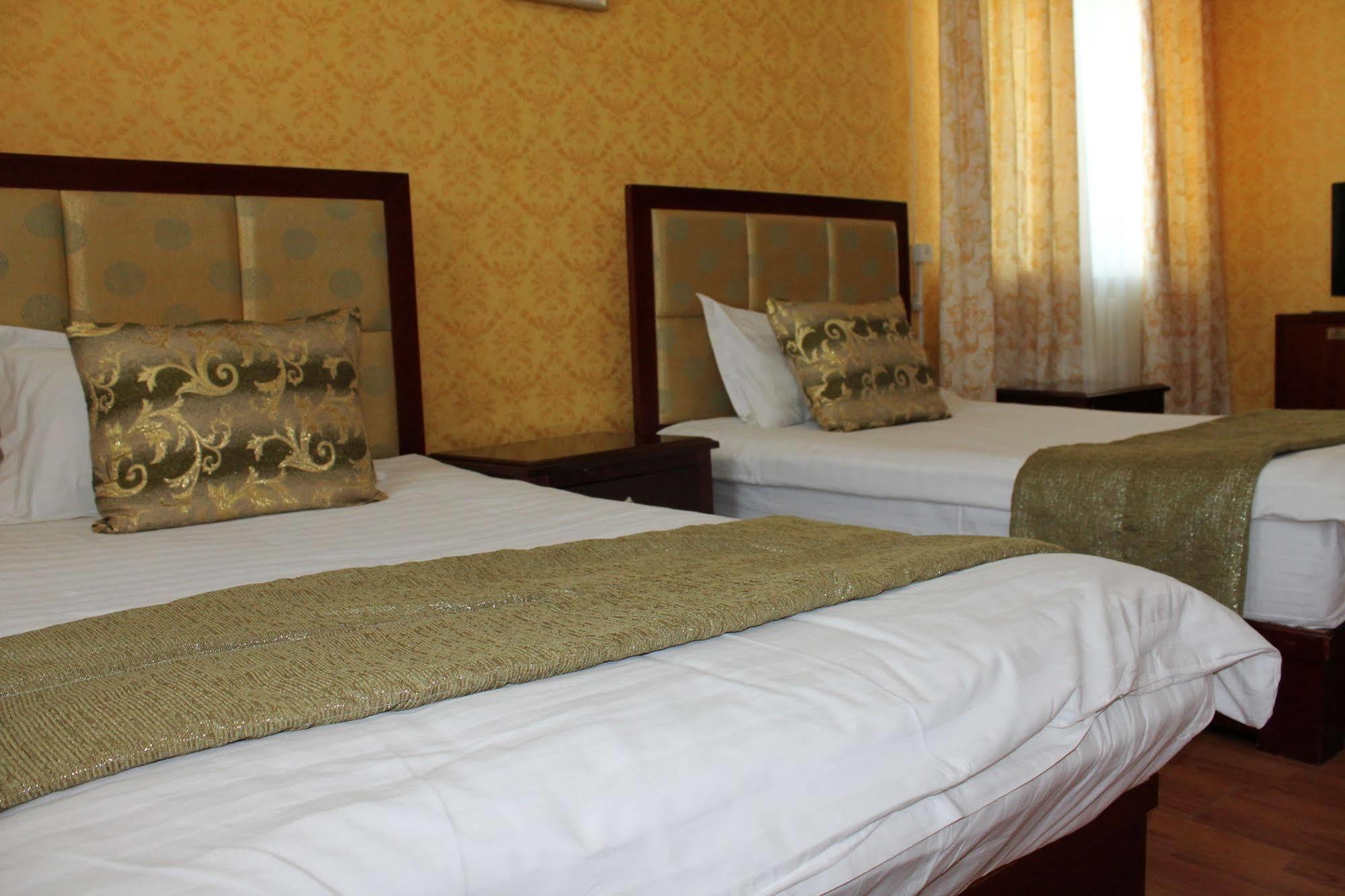 San Marino Hotel Astana Екстериор снимка