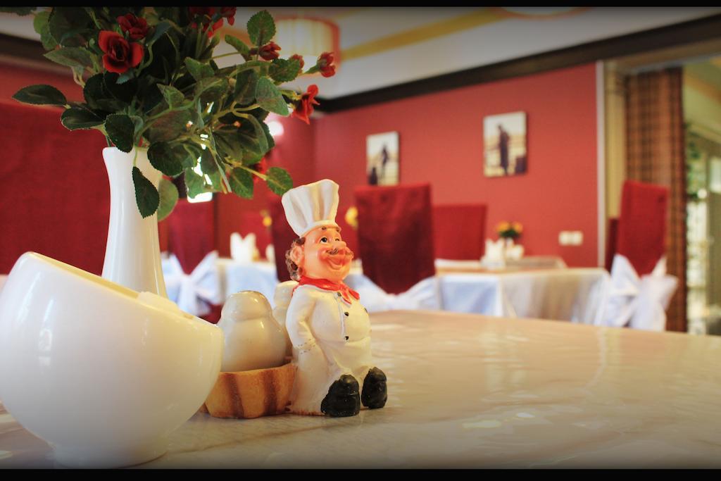 San Marino Hotel Astana Екстериор снимка